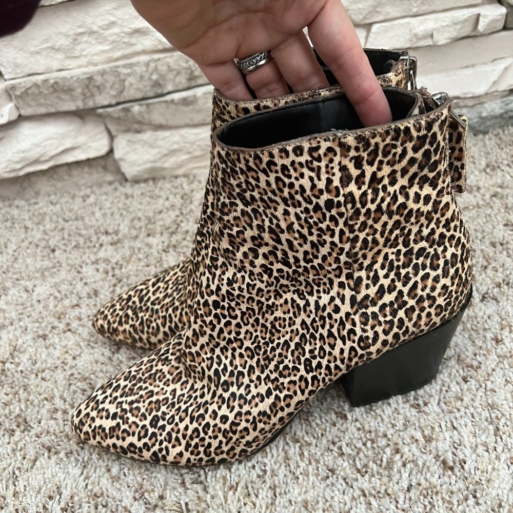 Dolce Vita Coltyn Leopard Calf Hair Boots Booties 9
